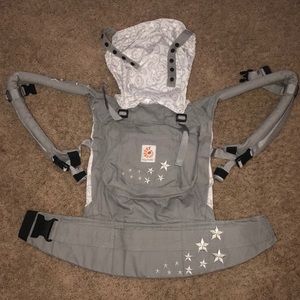 EUC Ergobaby, galaxy print!